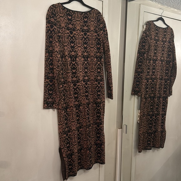 ELIE TAHARI gorgeous sweater dress in a brown/black knit print- like new in Sz.L - Picture 8 of 10
